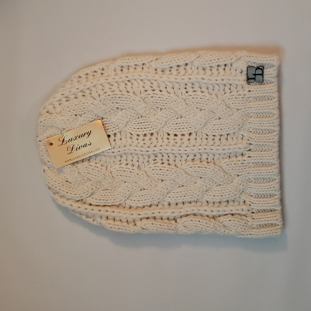 Luxury Diva Ivory Cable knit beanie cap NWT